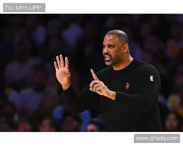 火箭队签下新秀球员备战新赛季，青春力量引爆赛场